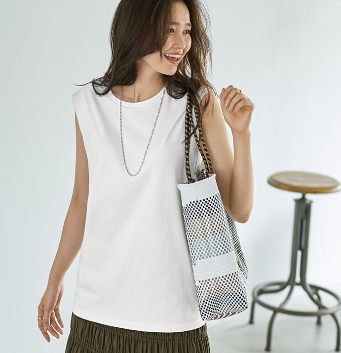 ディオラマBASICノースリーブトップス