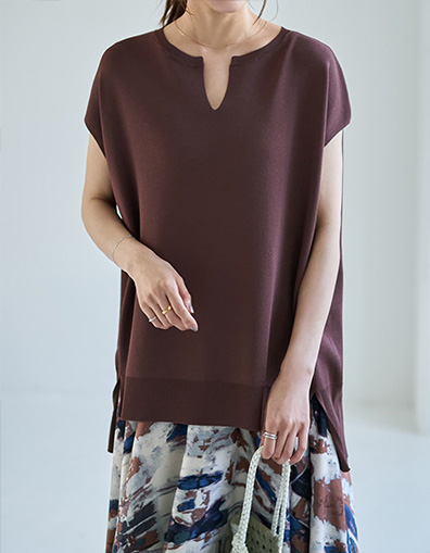LOOSELY KNIT RANDOM CABLE KNIT TOP