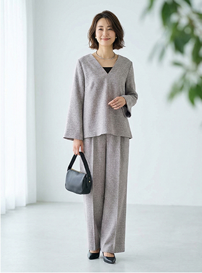 LOOSELY KNIT RANDOM CABLE KNIT TOP