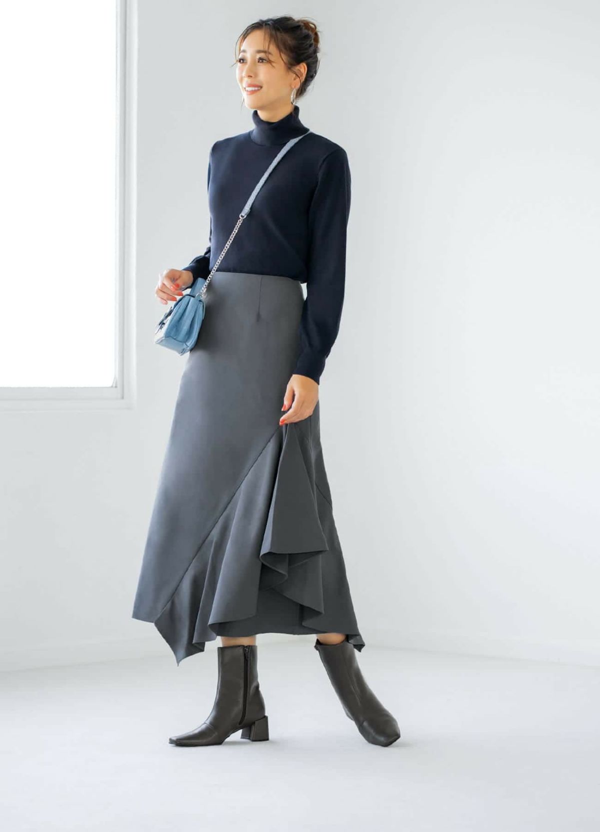 アシンメトリーラッフルスカート【OUTLET】