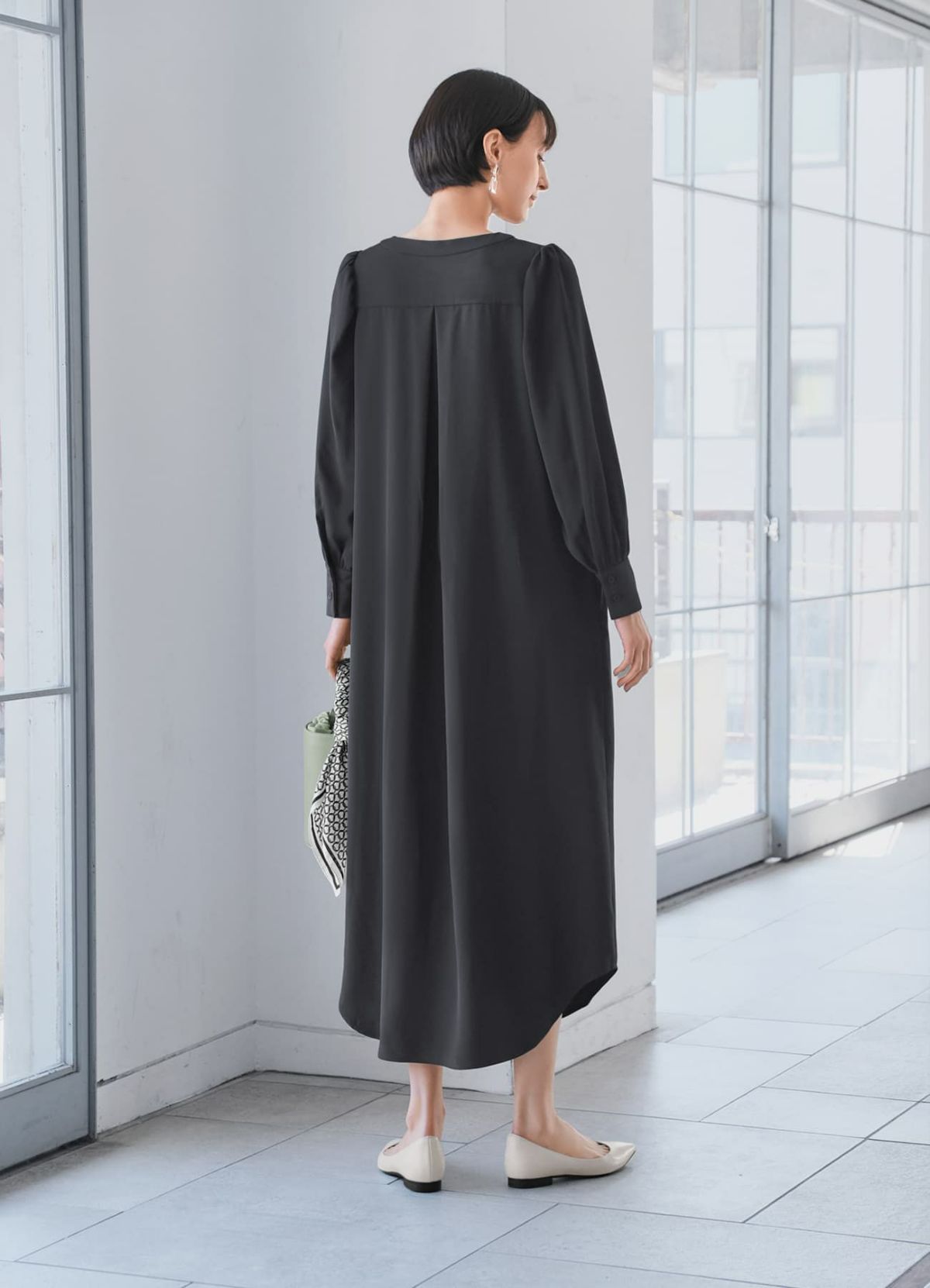 着用イメージ 168cm グレイッシュホワイト