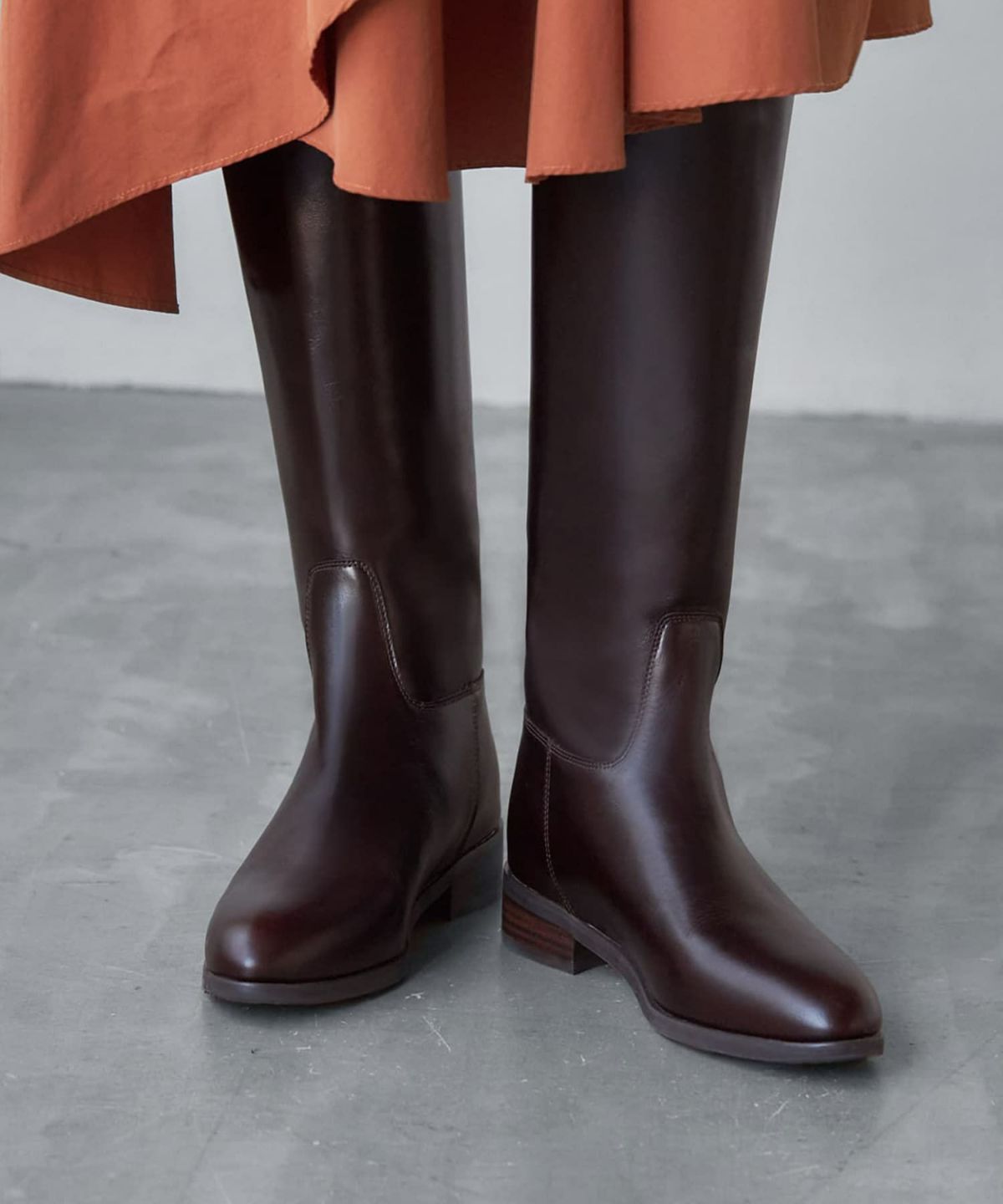 ワインブラウン