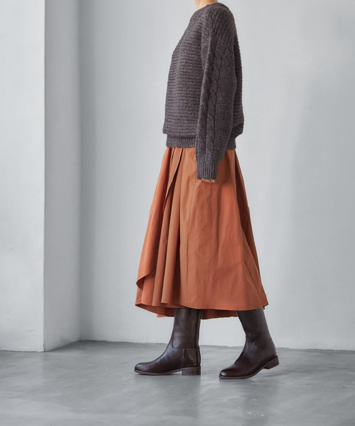 ワインブラウン