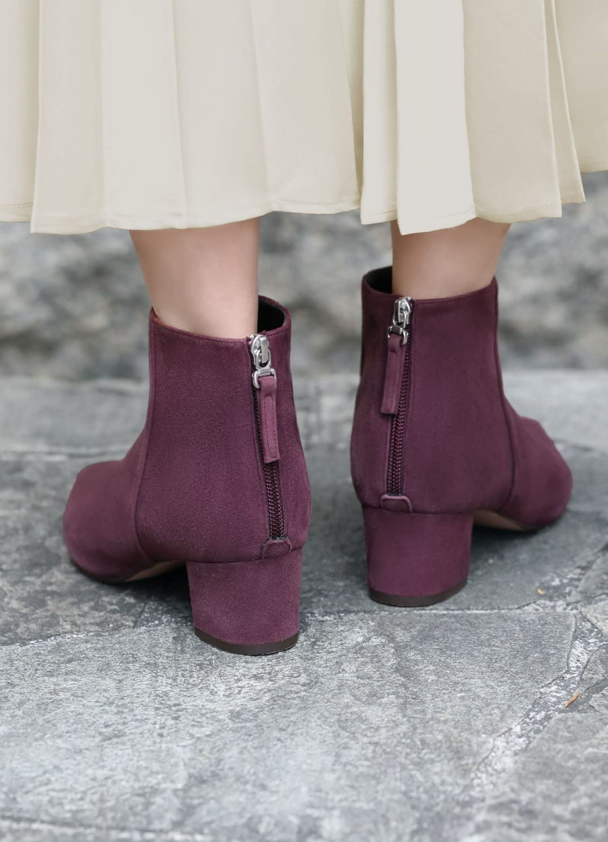 ダークパープル