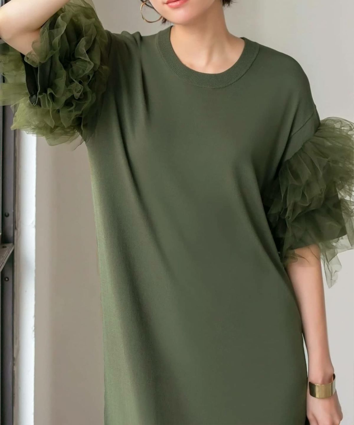 着用イメージ カーキ