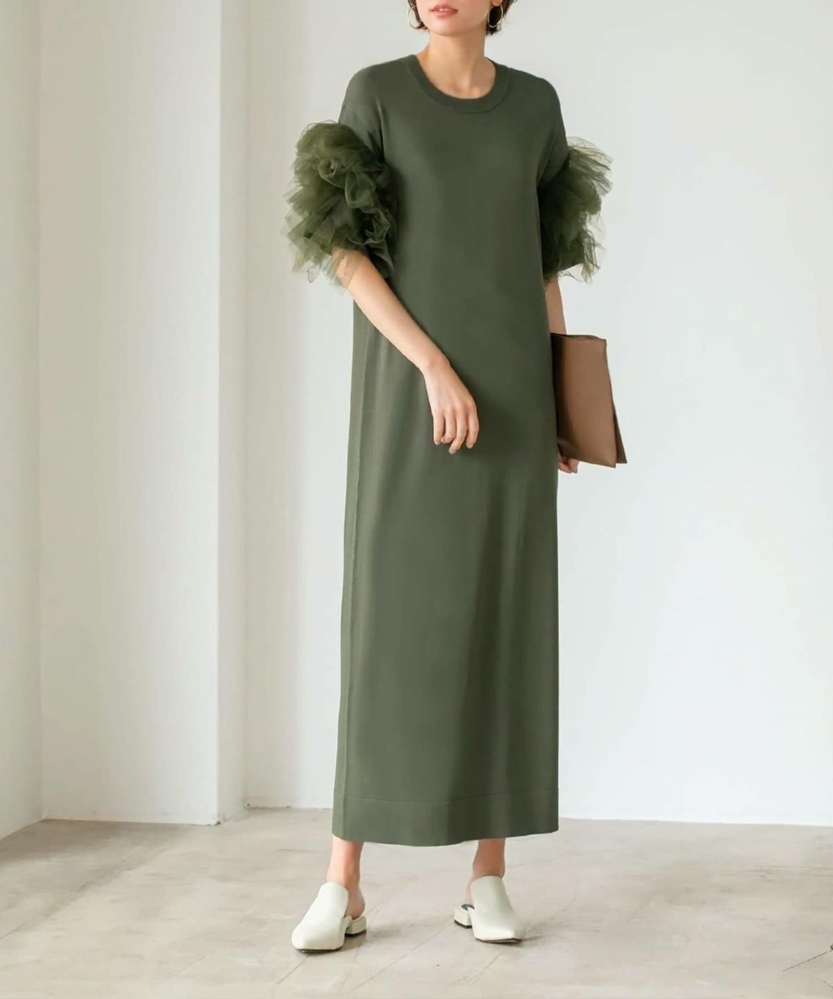 着用イメージ カーキ