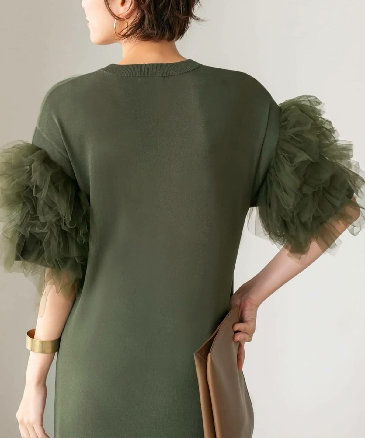 着用イメージ カーキ