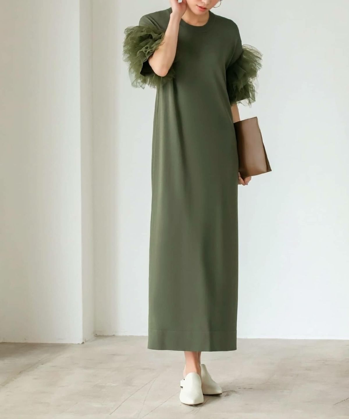 着用イメージ カーキ