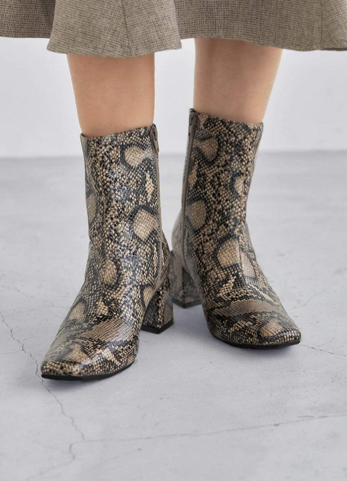 着用イメージ 166cm ベージュミックス