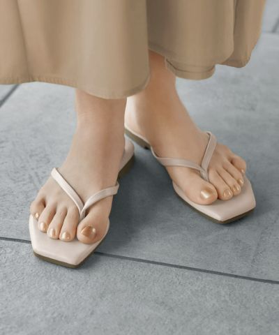 ほぼ新品　大きめ　スクエアトゥサンダル　Studio Doe 25センチ ほぼ新品 大きめ スクエアトゥサンダル Studio Doe 25センチ