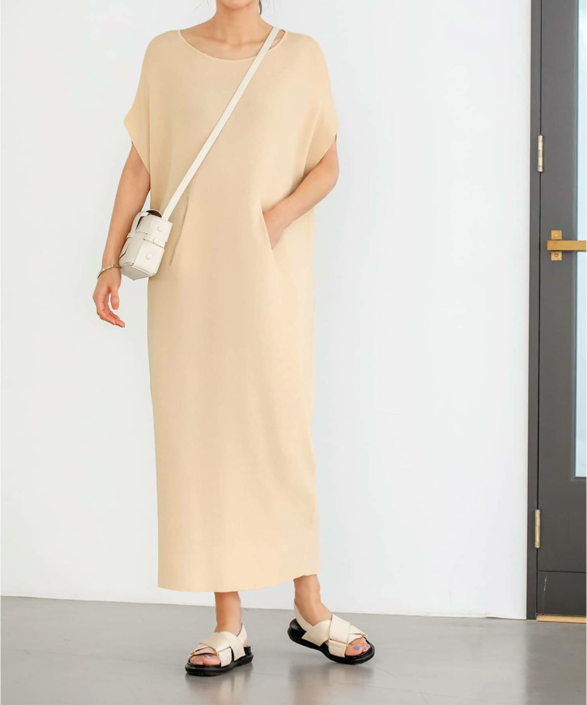 アプリコットベージュ