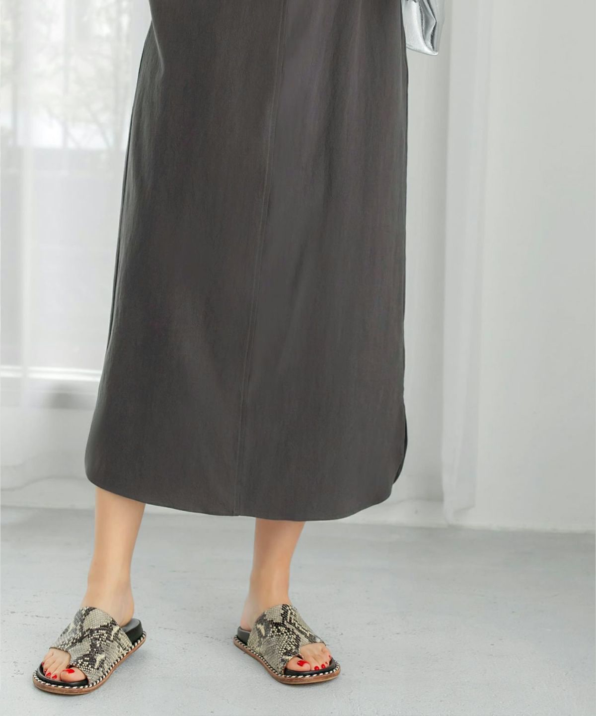 着用イメージ  チャコール