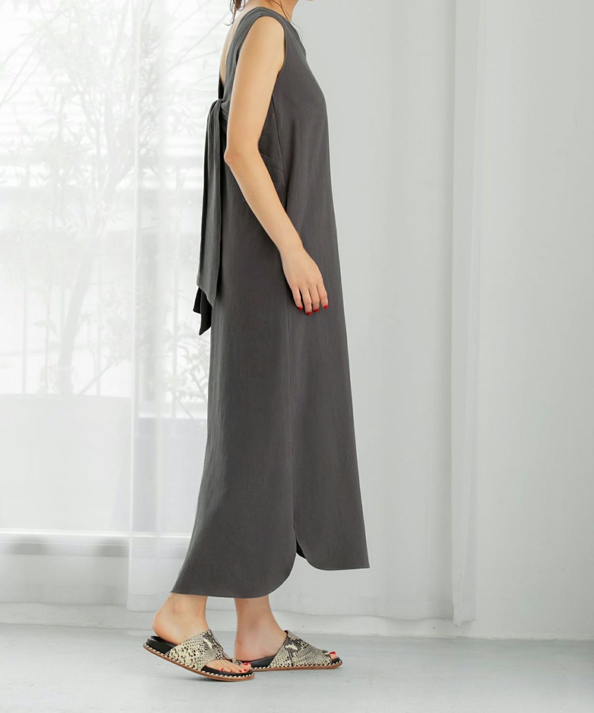 着用イメージ  チャコール