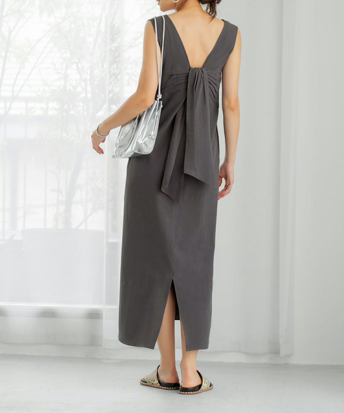 着用イメージ  チャコール