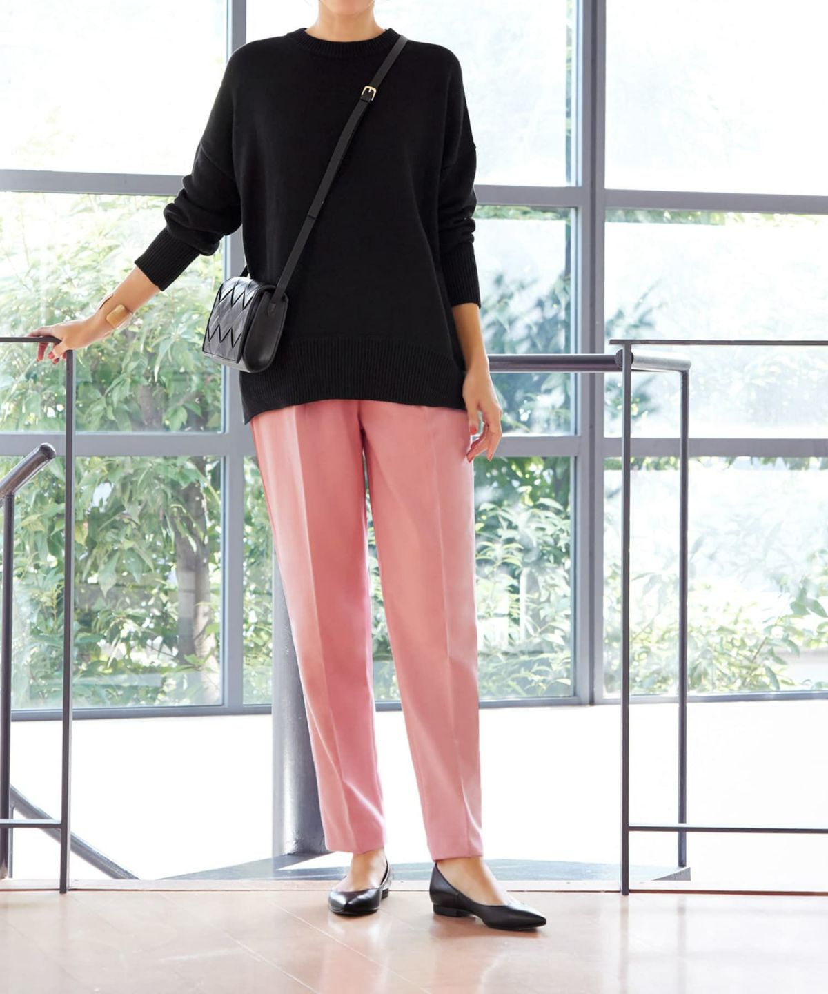 ウールライクタックテーパードパンツ