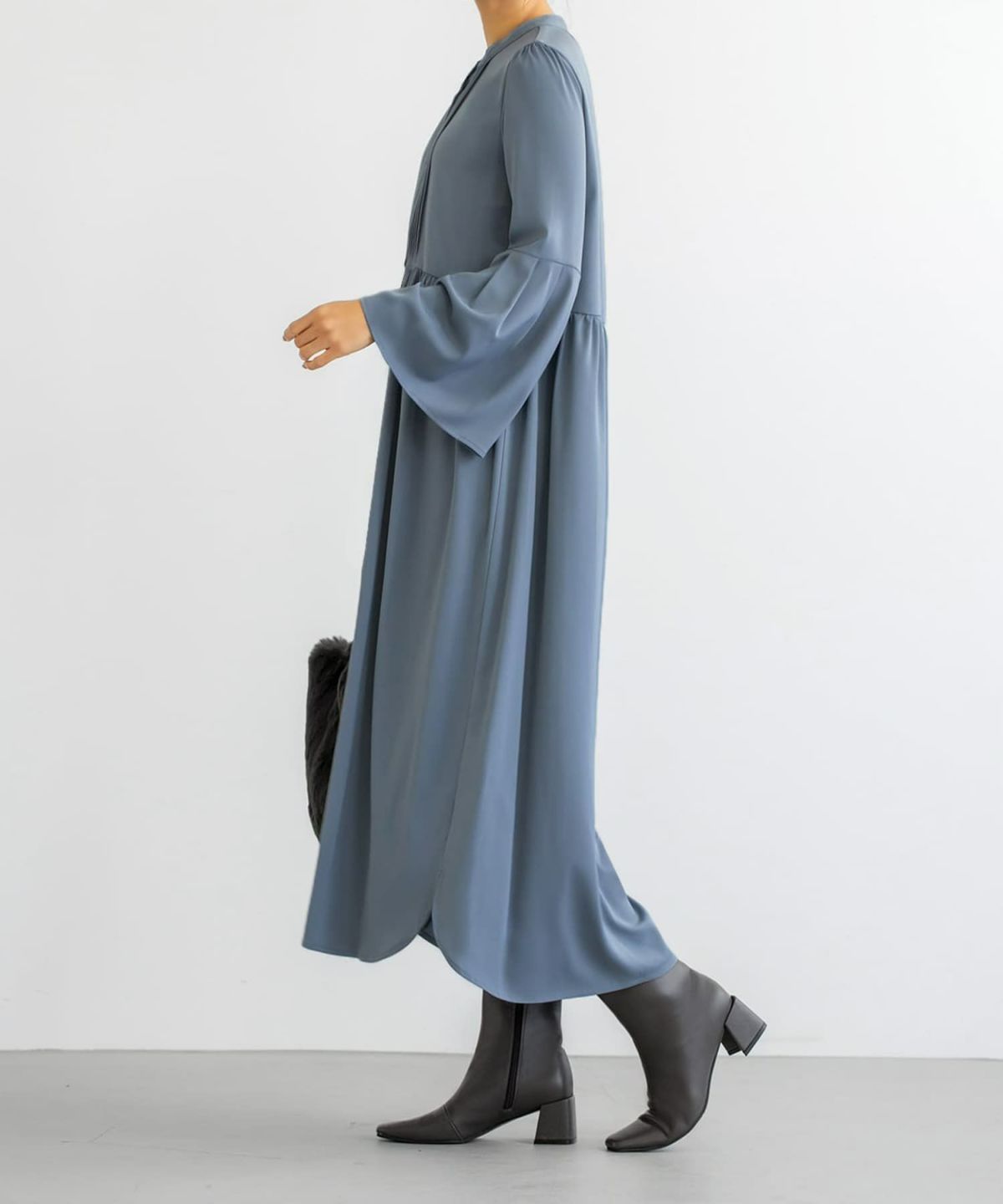 着用イメージ 166cm スモーキーブルー 02サイズ