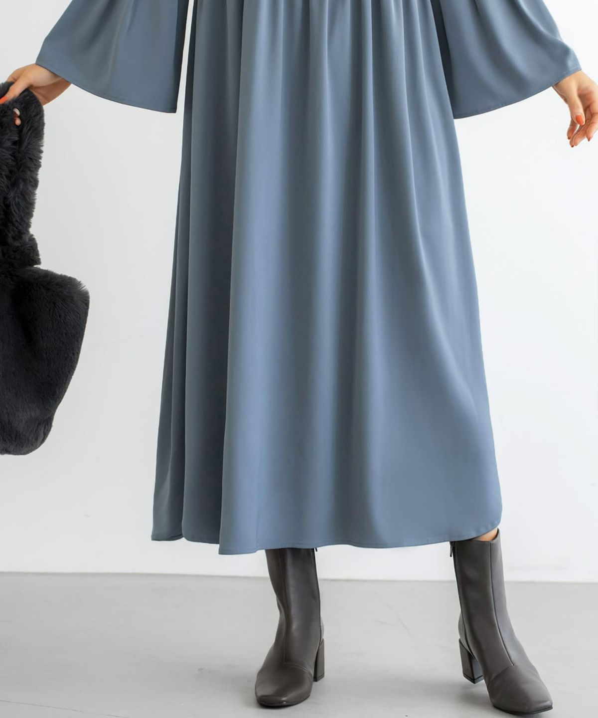 着用イメージ 166cm スモーキーブルー 02サイズ
