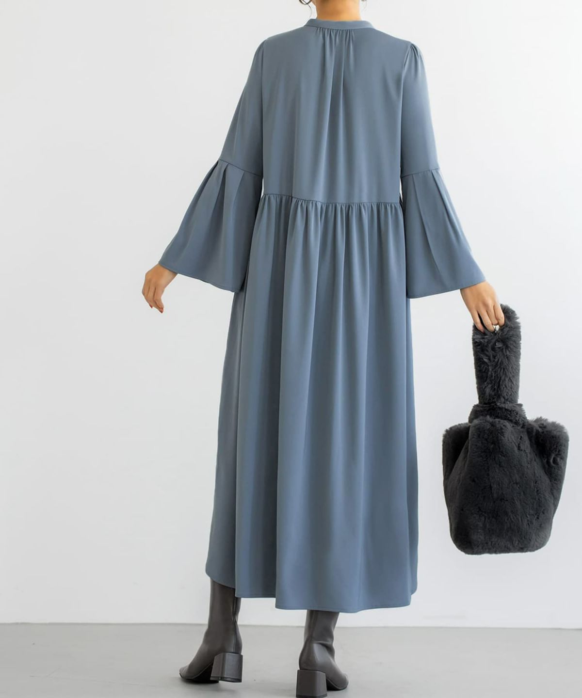 着用イメージ 166cm スモーキーブルー 02サイズ
