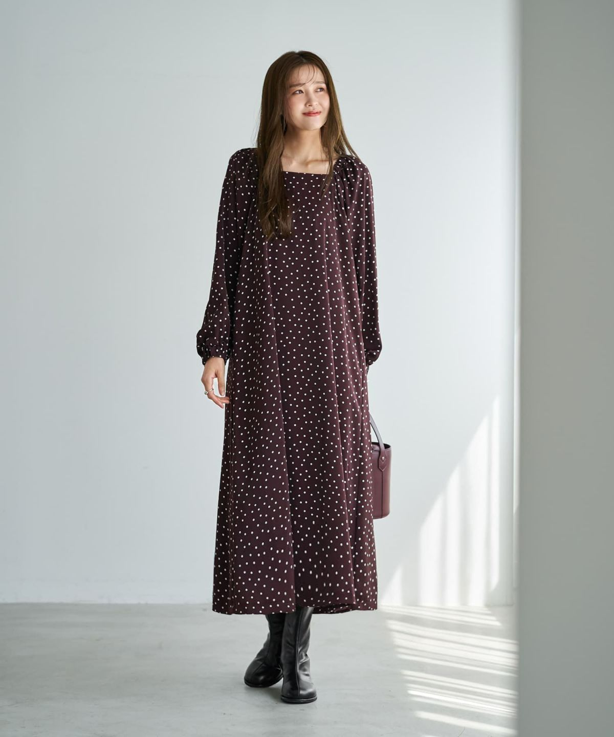 ワインブラウン