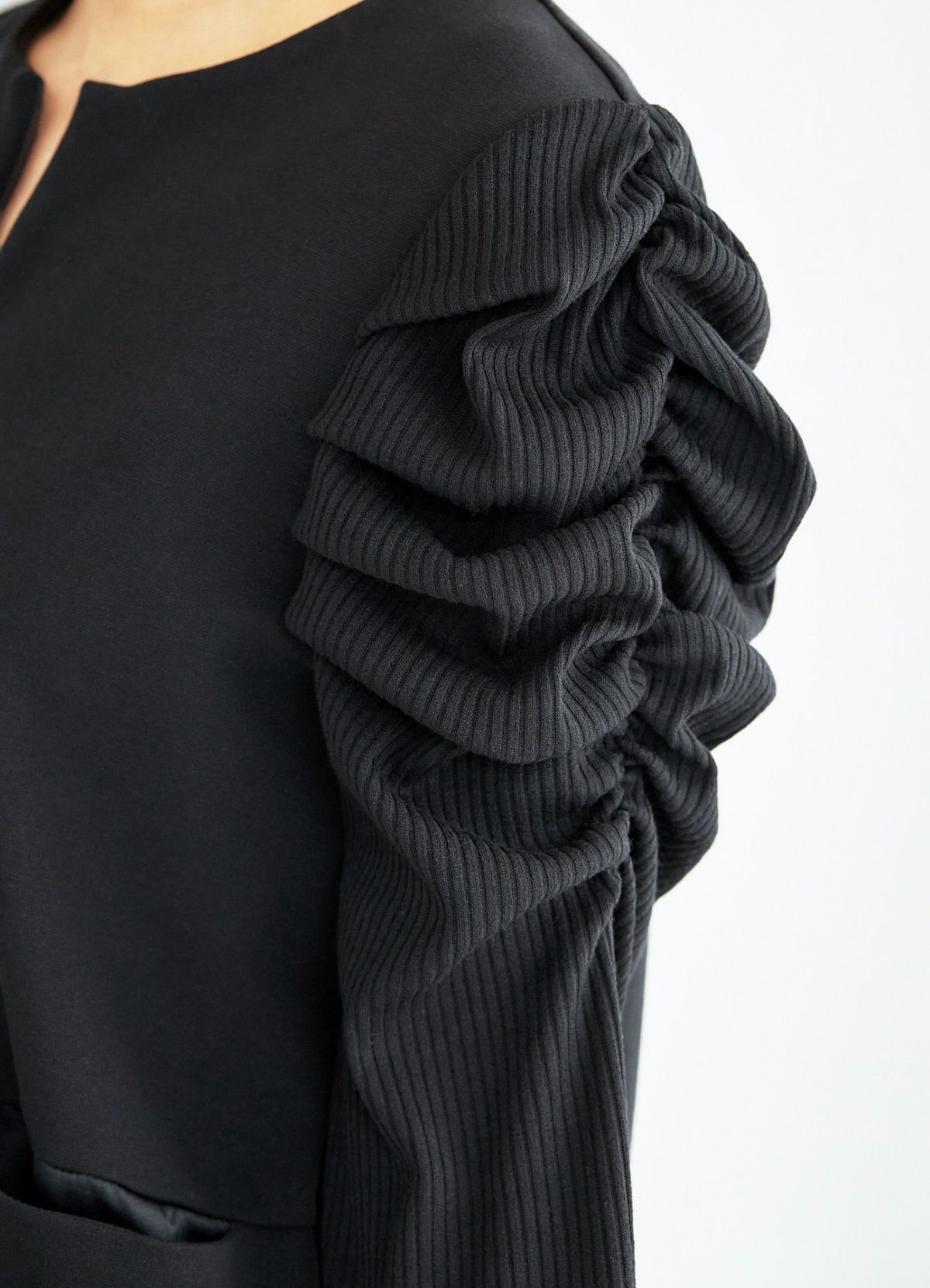 着用イメージ 166cm 着用サイズ 02 ブラック