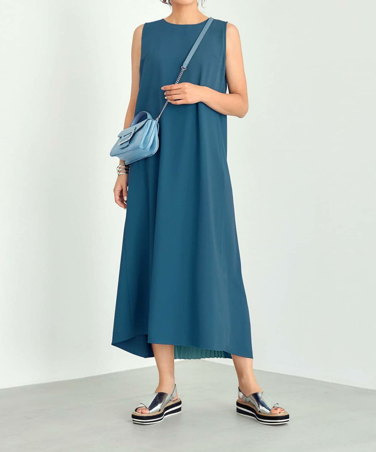 着用イメージ ブルー