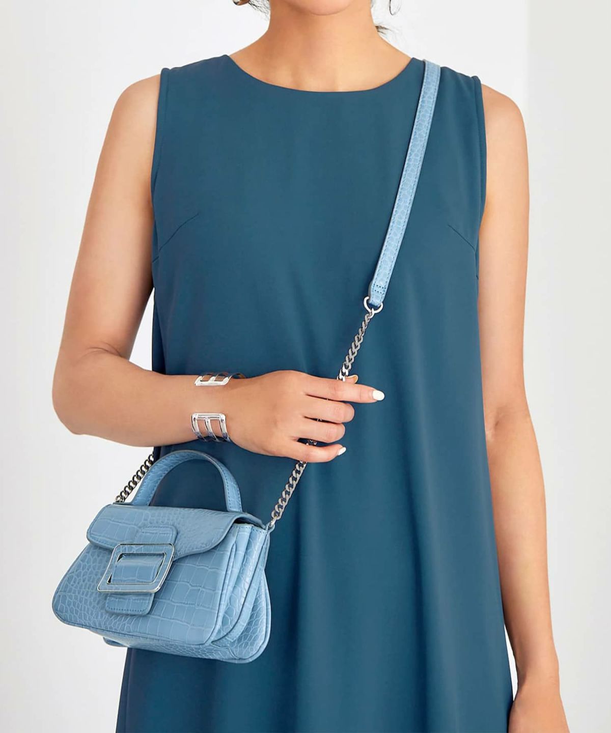 着用イメージ ブルー