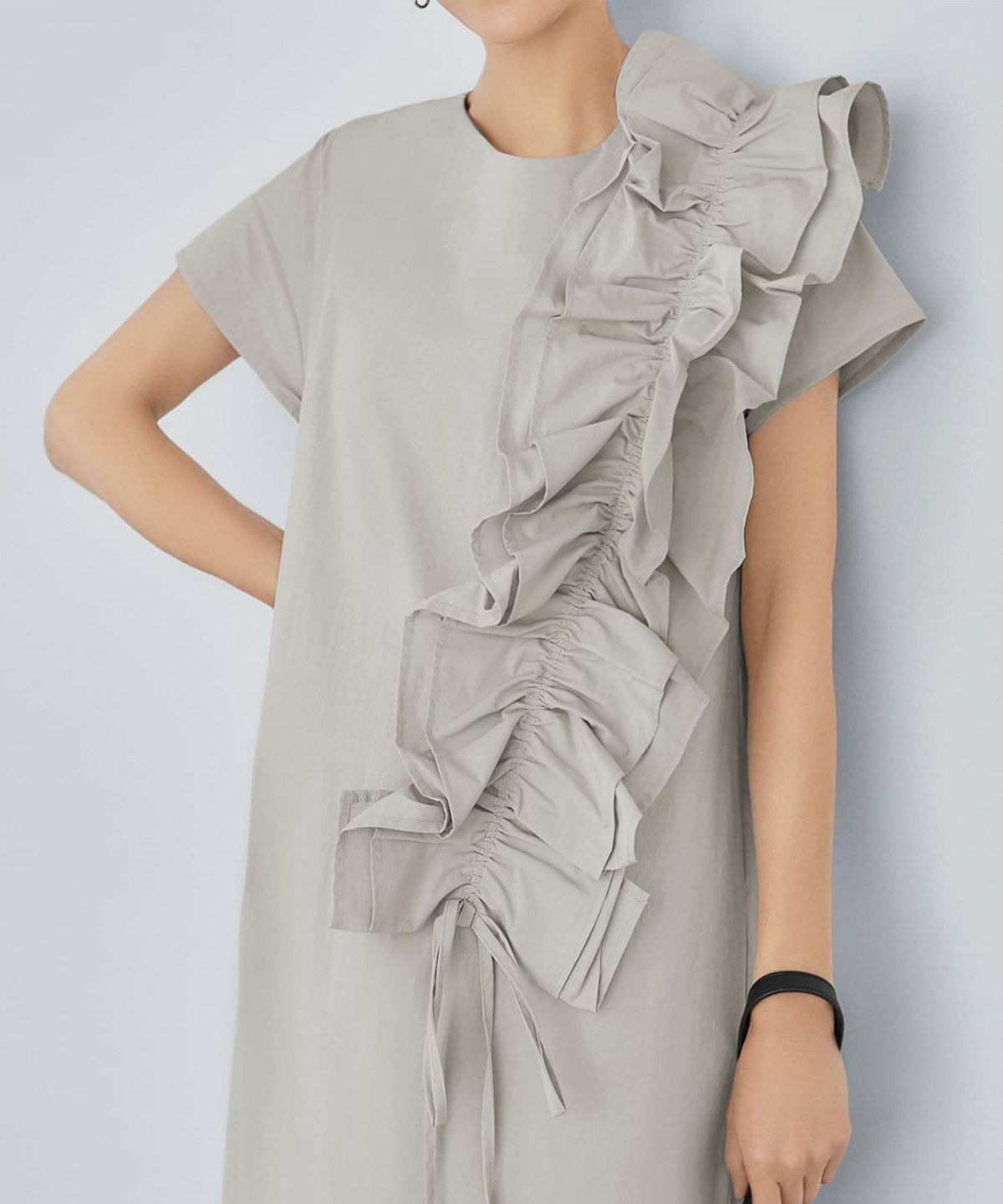 着用イメージ 166cm 02サイズ ライトグレージュ