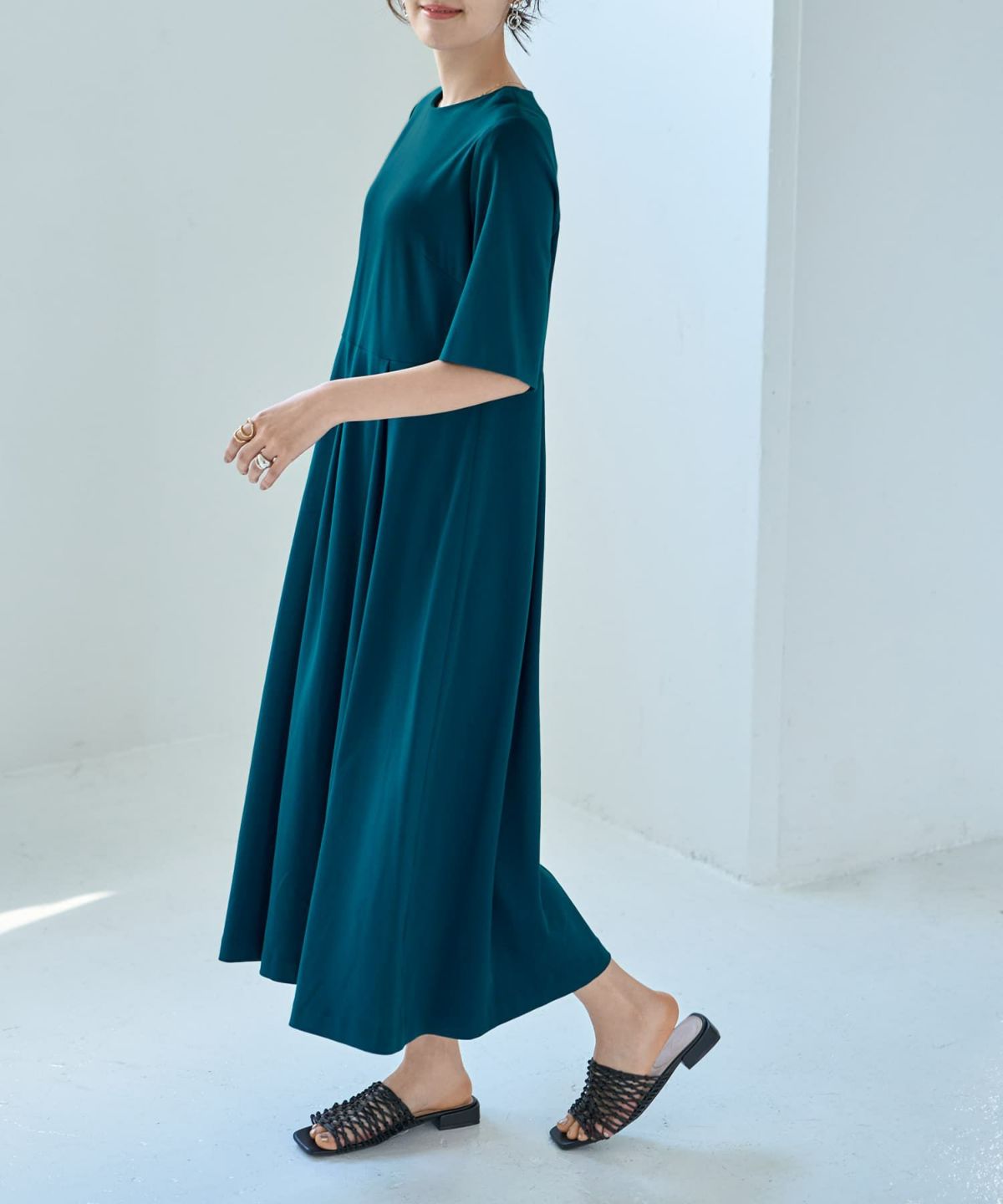 着用イメージ 166cm 02サイズ シアングリーン