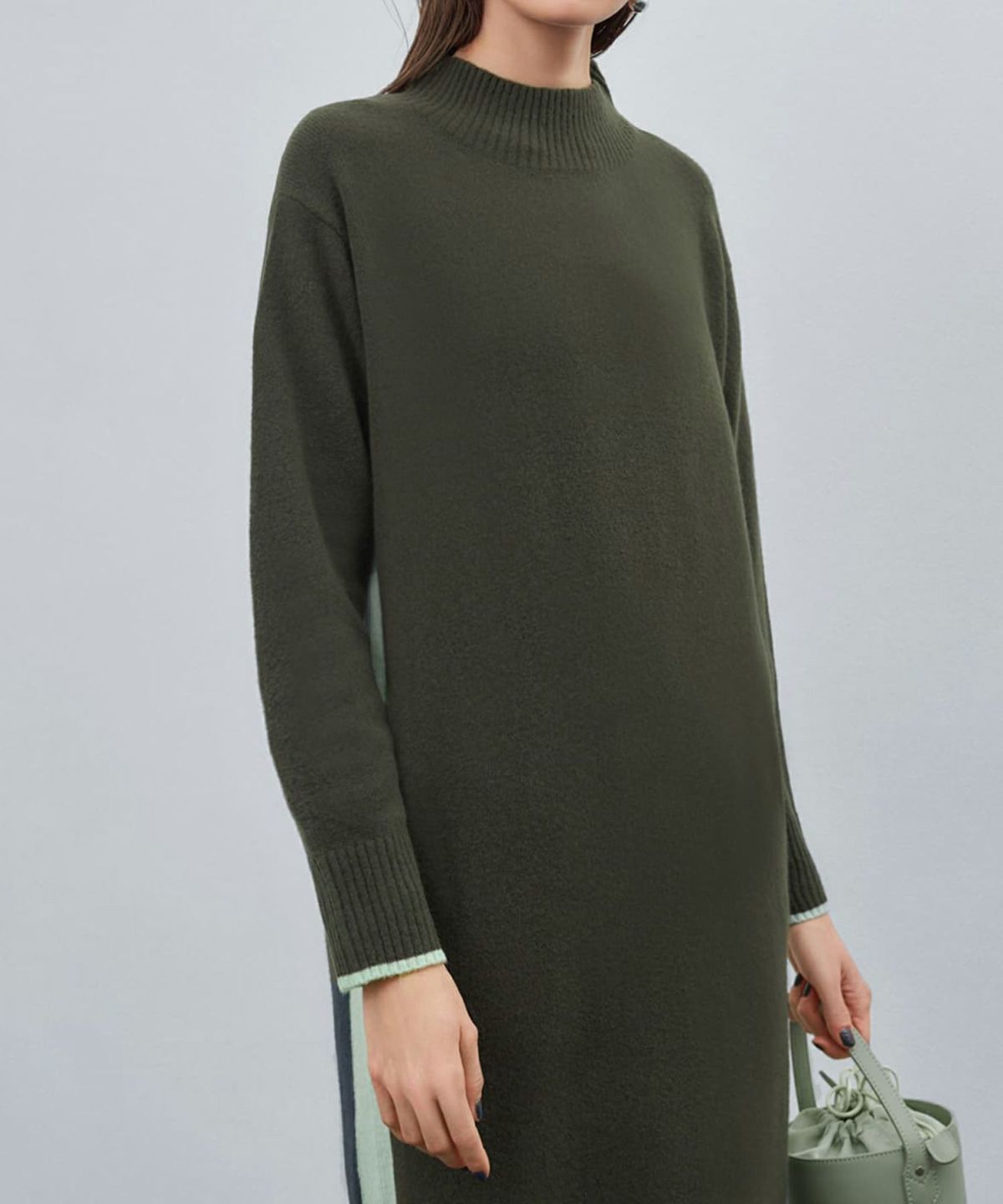 カラーポイントニットワンピース