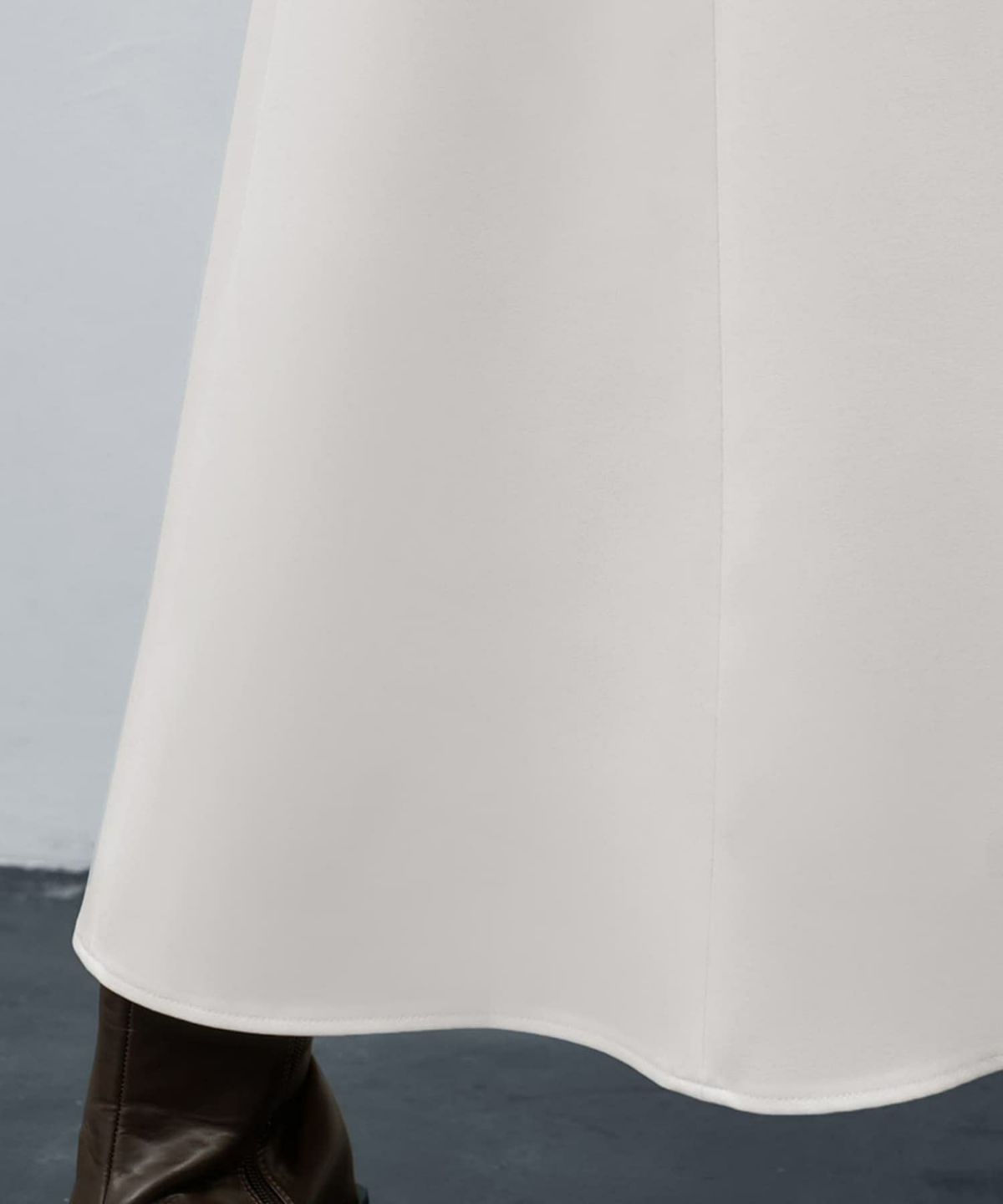 着用イメージ アイボリー