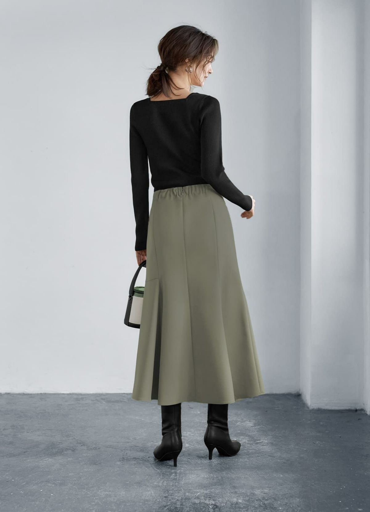 着用イメージ 165cm 着用サイズ 02 オリーブベージュ