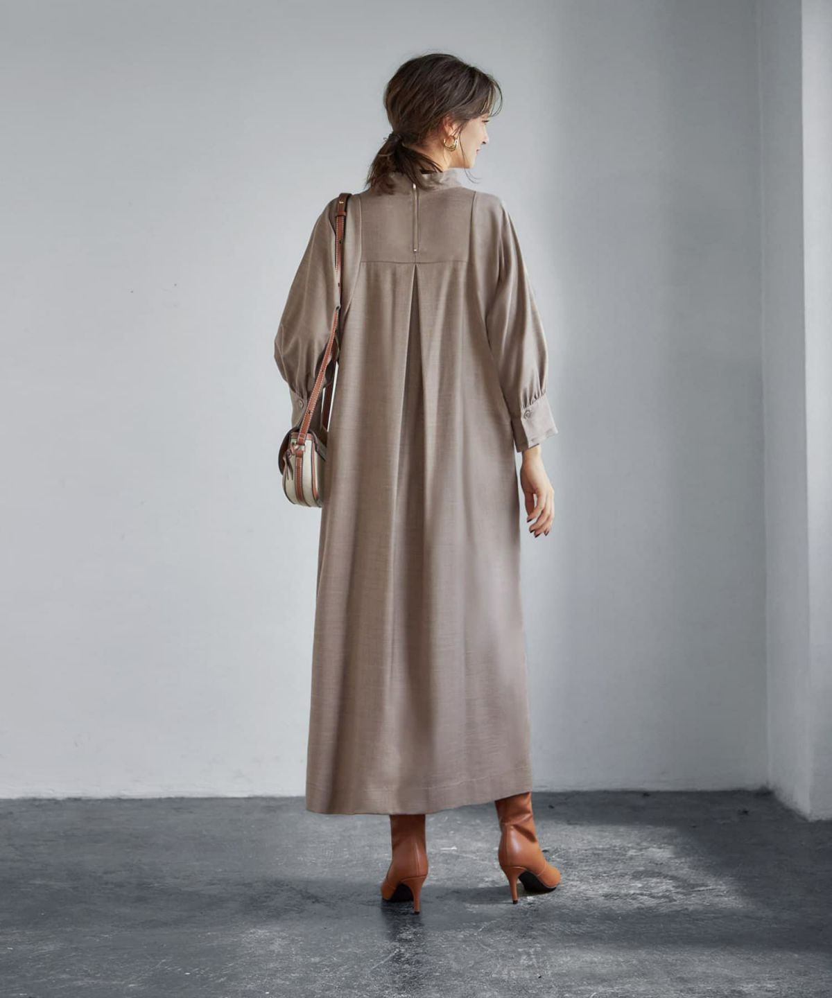 着用イメージ 165cm 着用サイズ 02 ベージュ