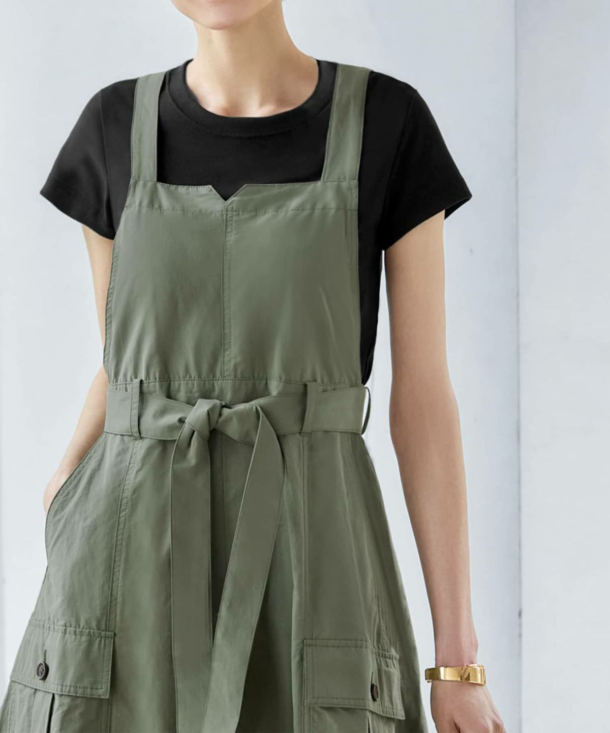 着用イメージ アースグリーン