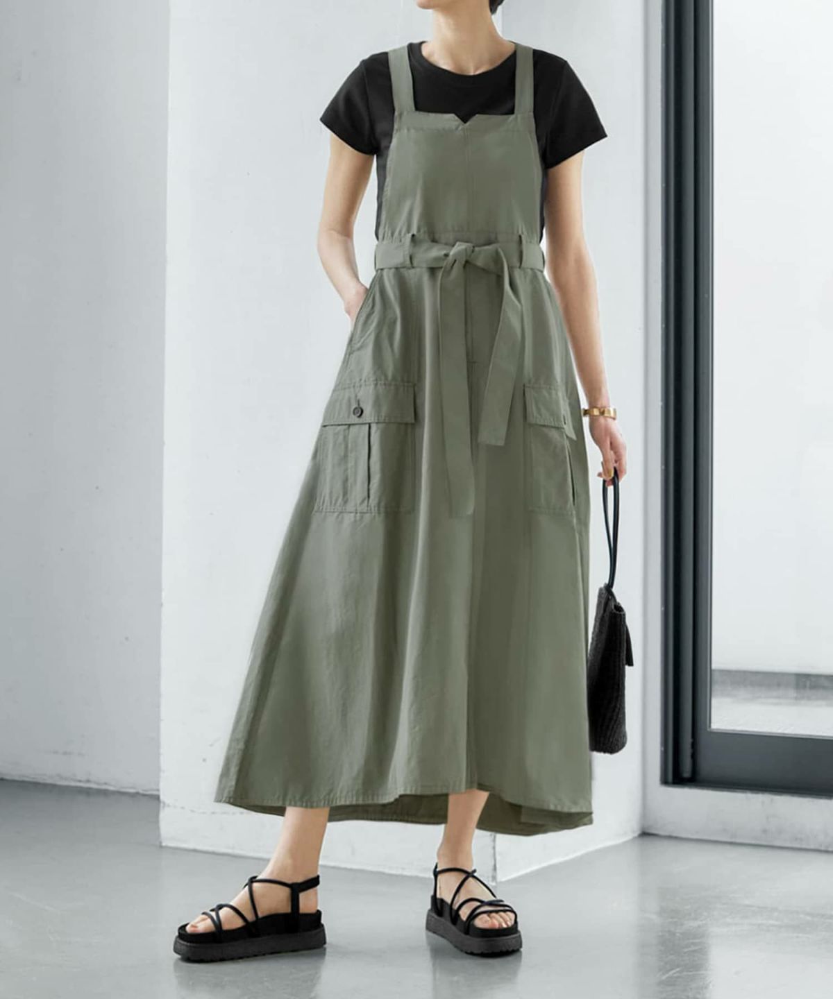 着用イメージ アースグリーン