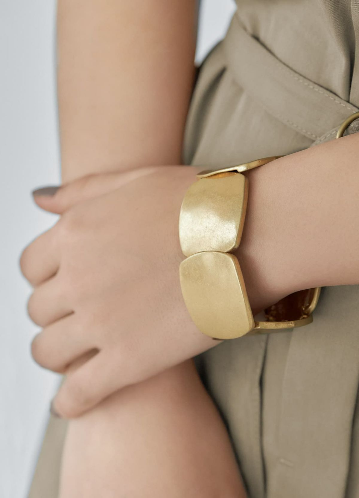 着用イメージ 167cm ゴールド