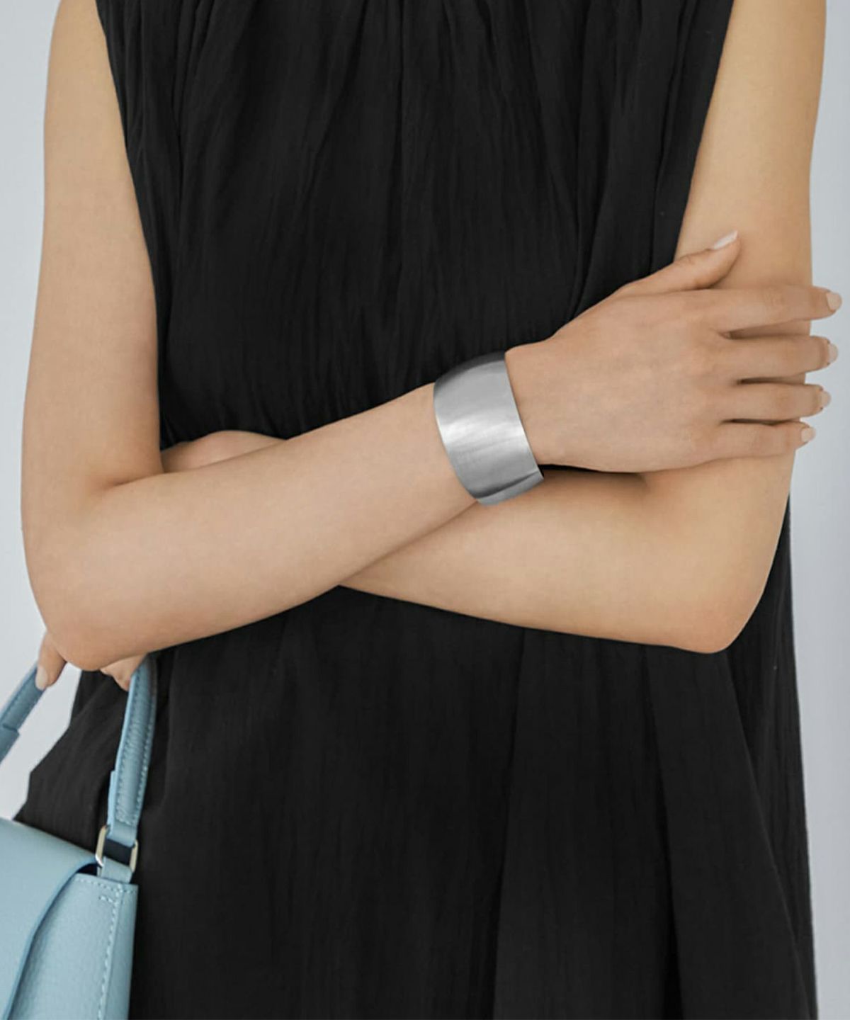 ボリュームメタルバングル