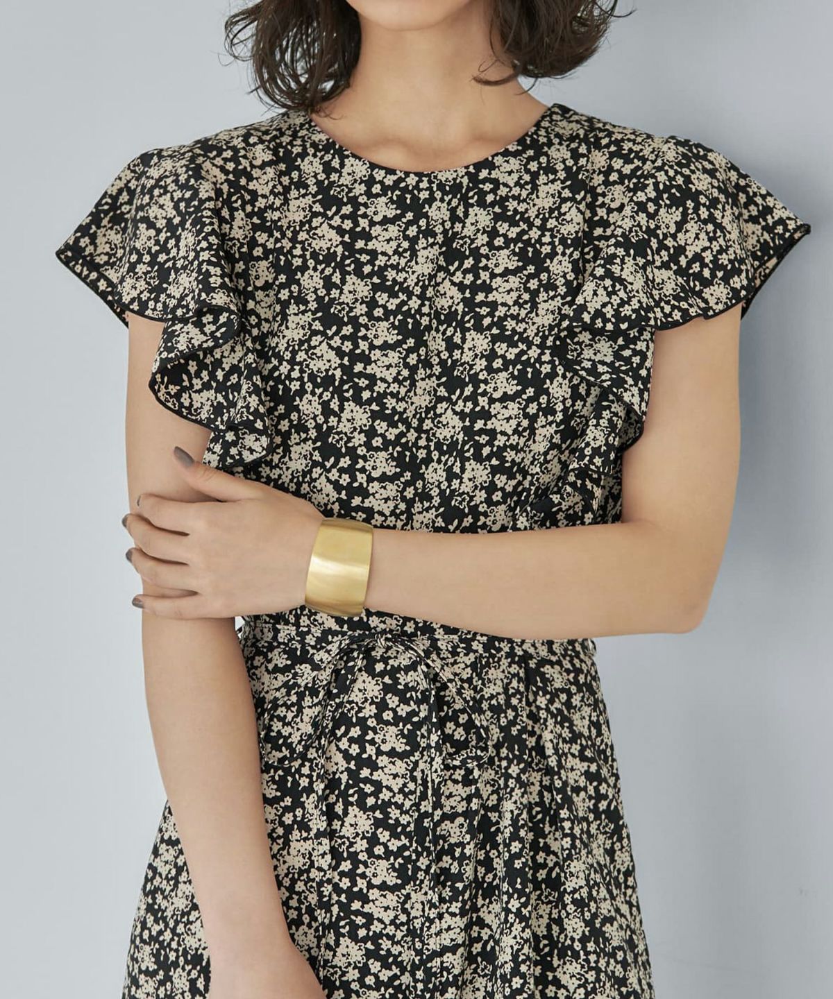 着用イメージ ゴールド