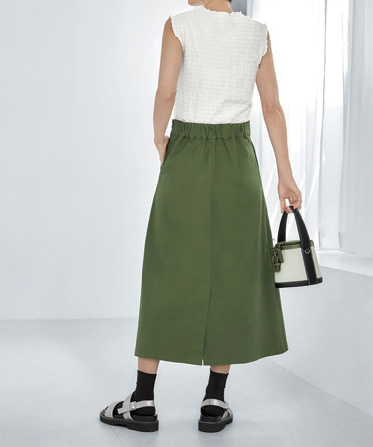 着用イメージ 165cm 着用サイズ 02 リーフグリーン