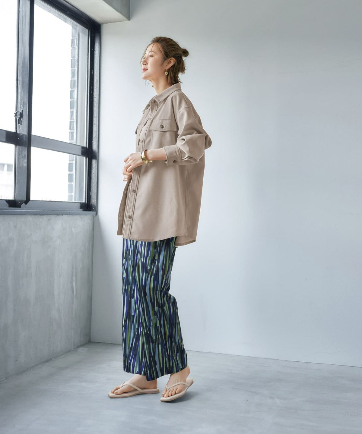 着用イメージ 166cm グレージュ