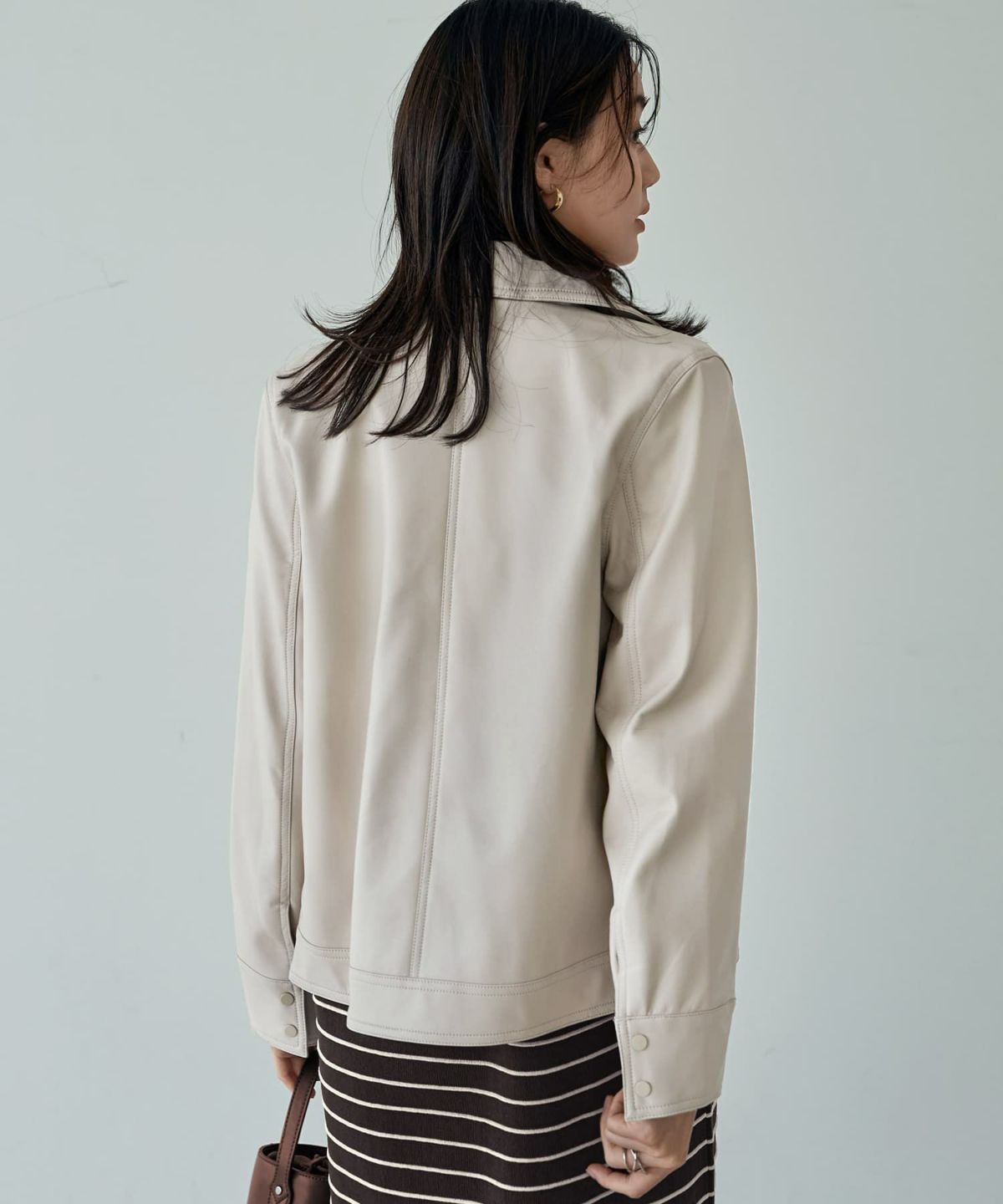 着用イメージ 166cm グレイッシュホワイト