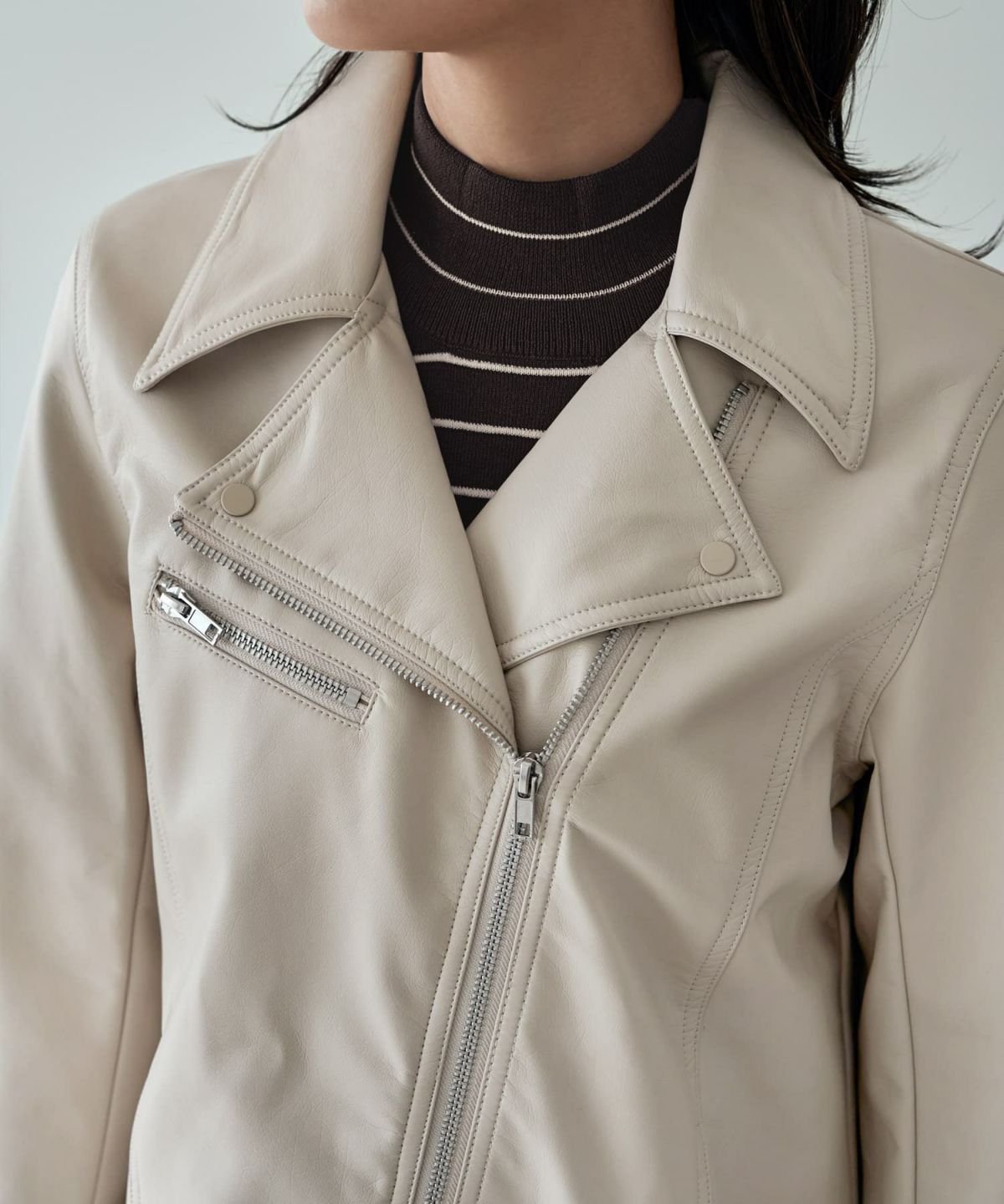 着用イメージ 166cm グレイッシュホワイト