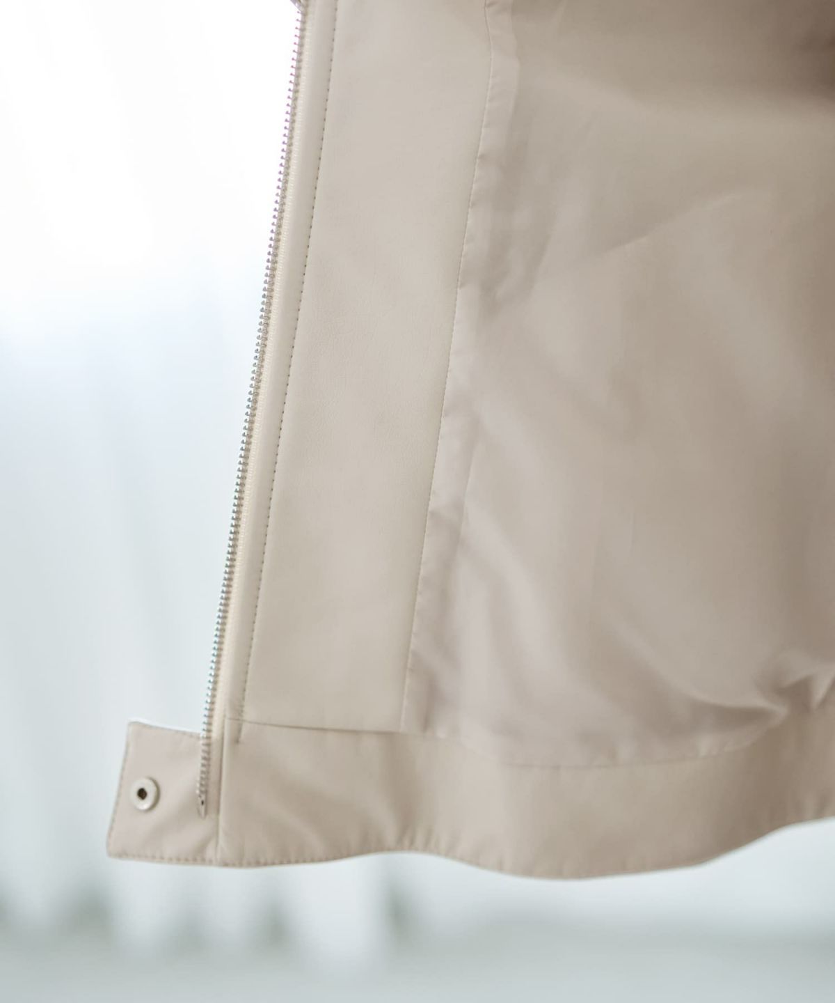 着用イメージ 166cm グレイッシュホワイト S-Mサイズ