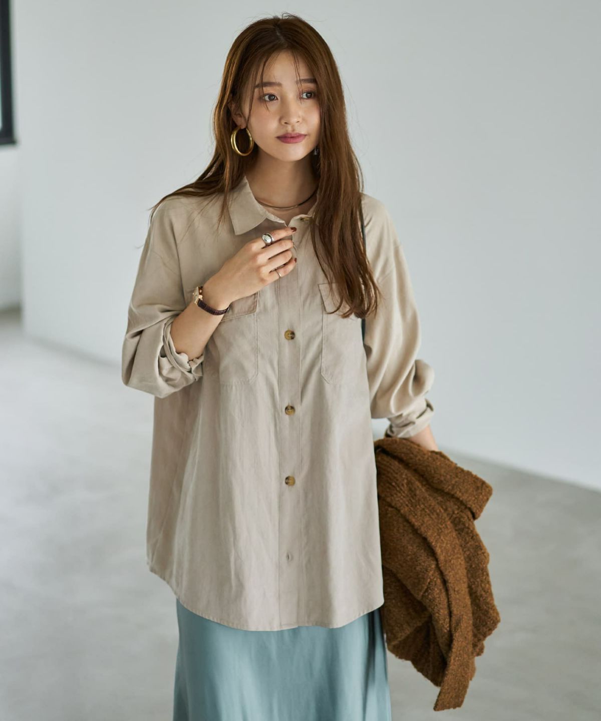 ライトベージュ