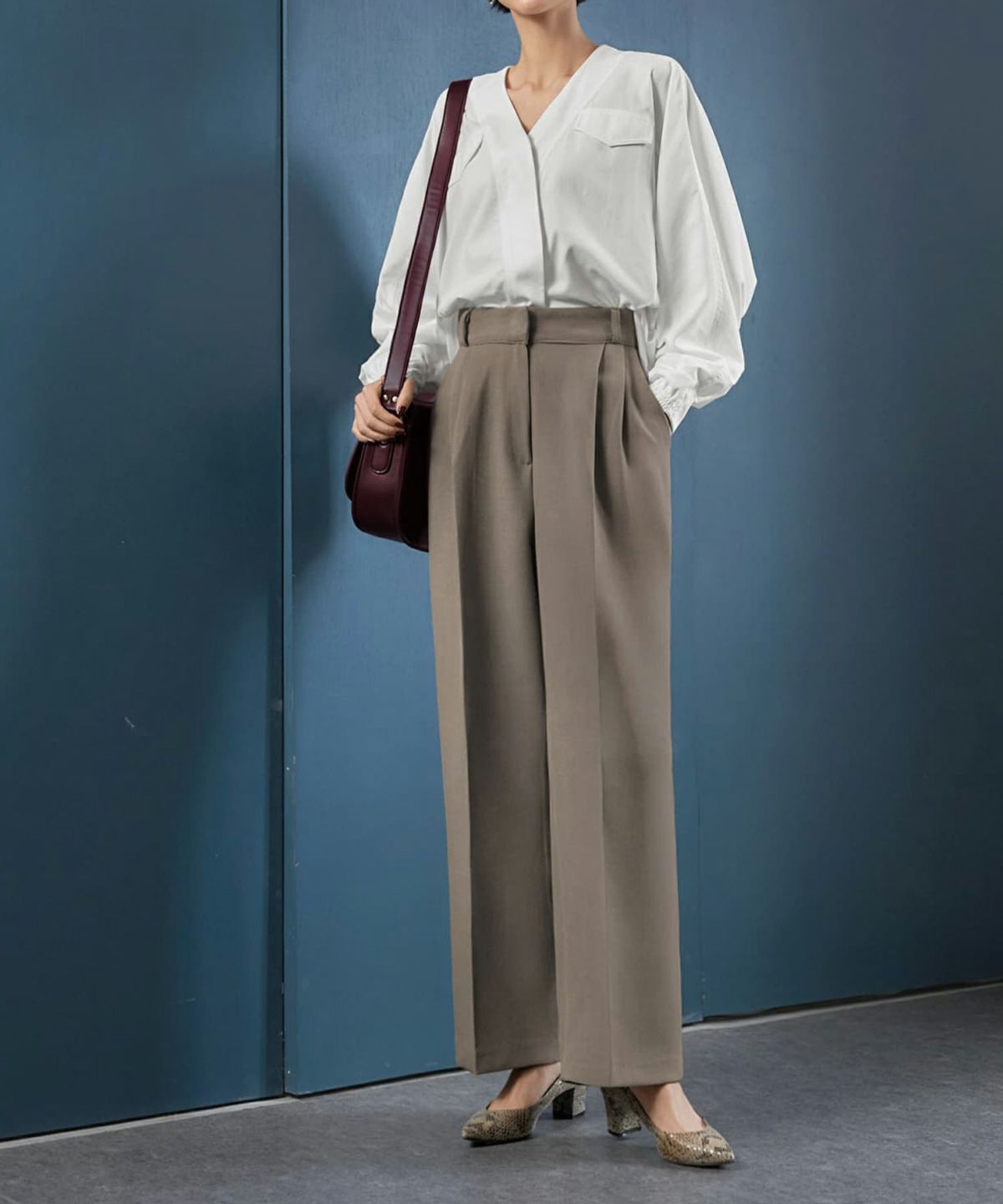 表面凹凸織りワイドパンツ