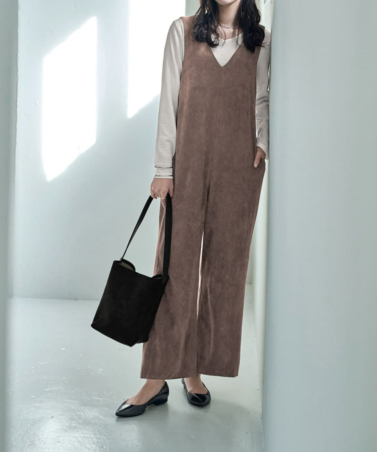 グレイッシュブラウン