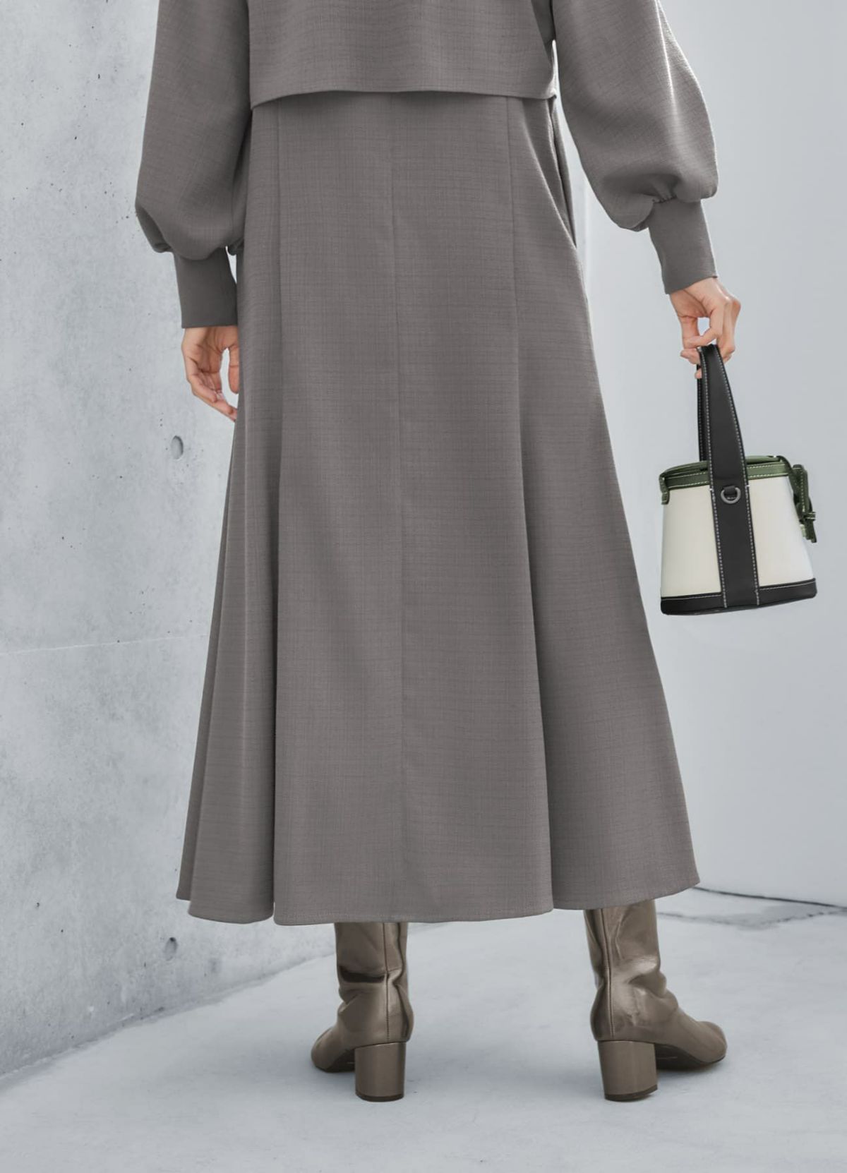 着用イメージ 165cm 着用サイズ 02 グレー
