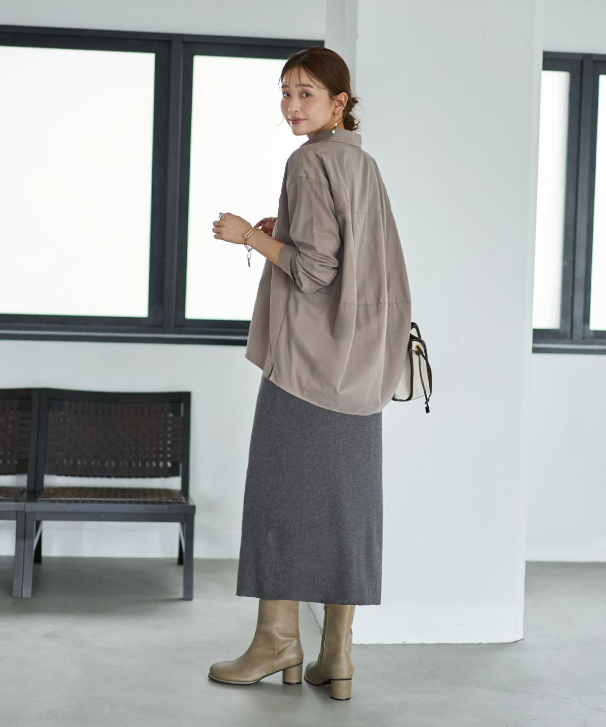 着用イメージ 166cm アースグレー