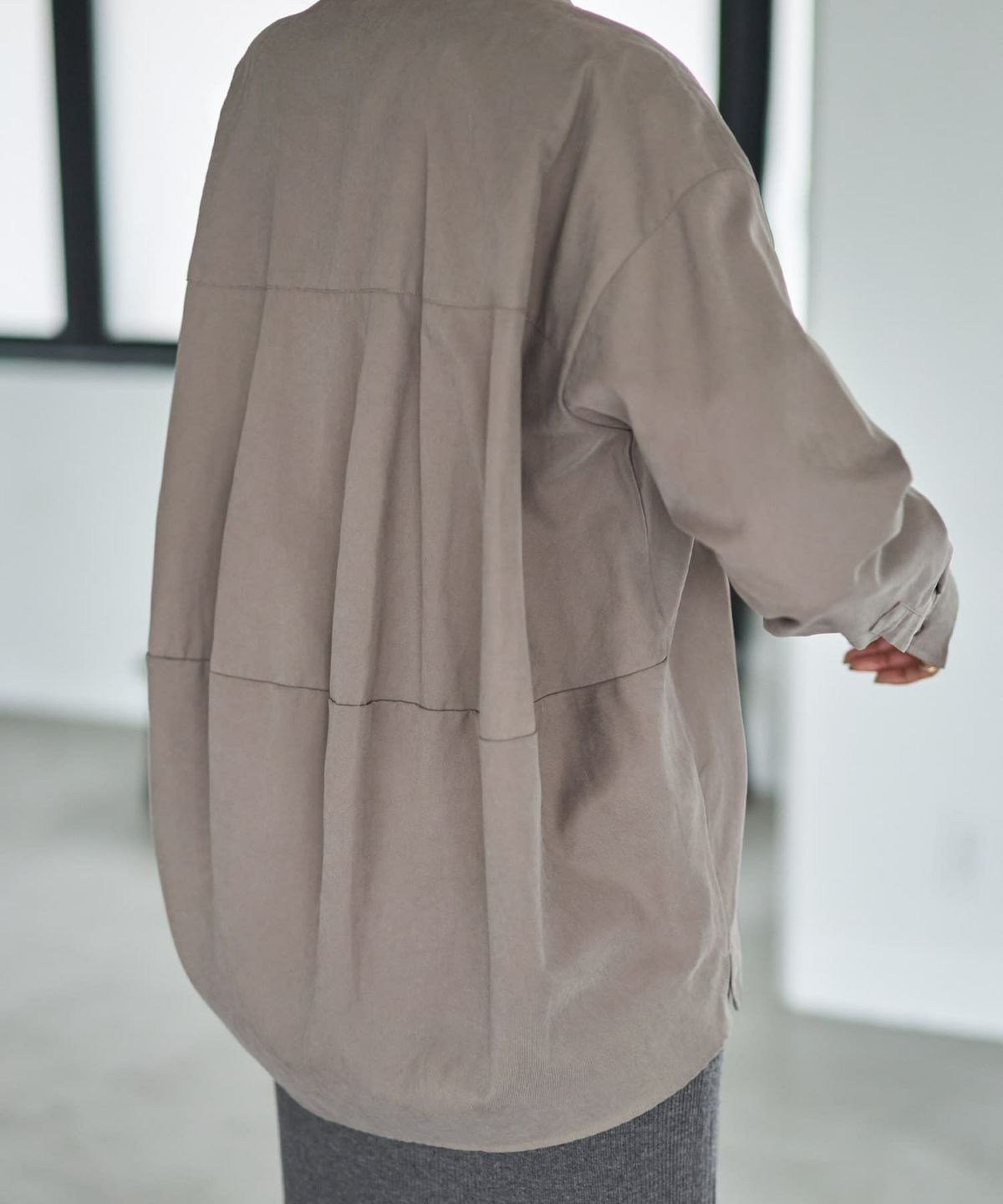 着用イメージ 166cm アースグレー