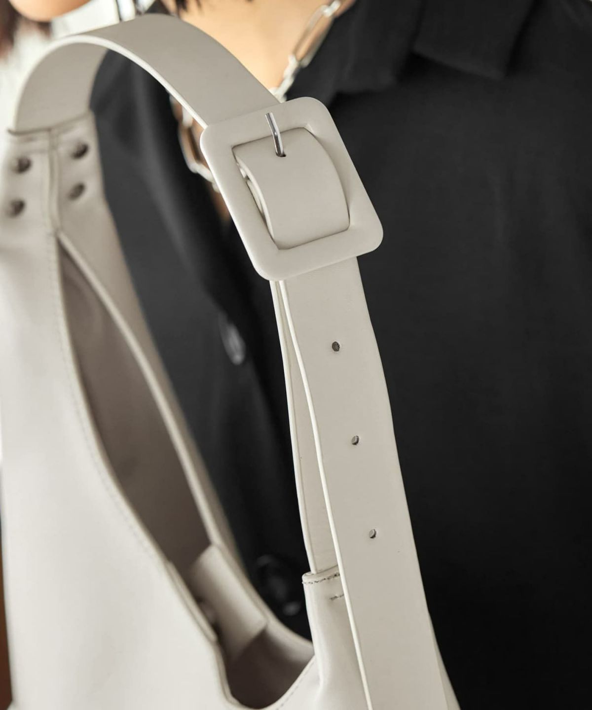 ライトブラウン