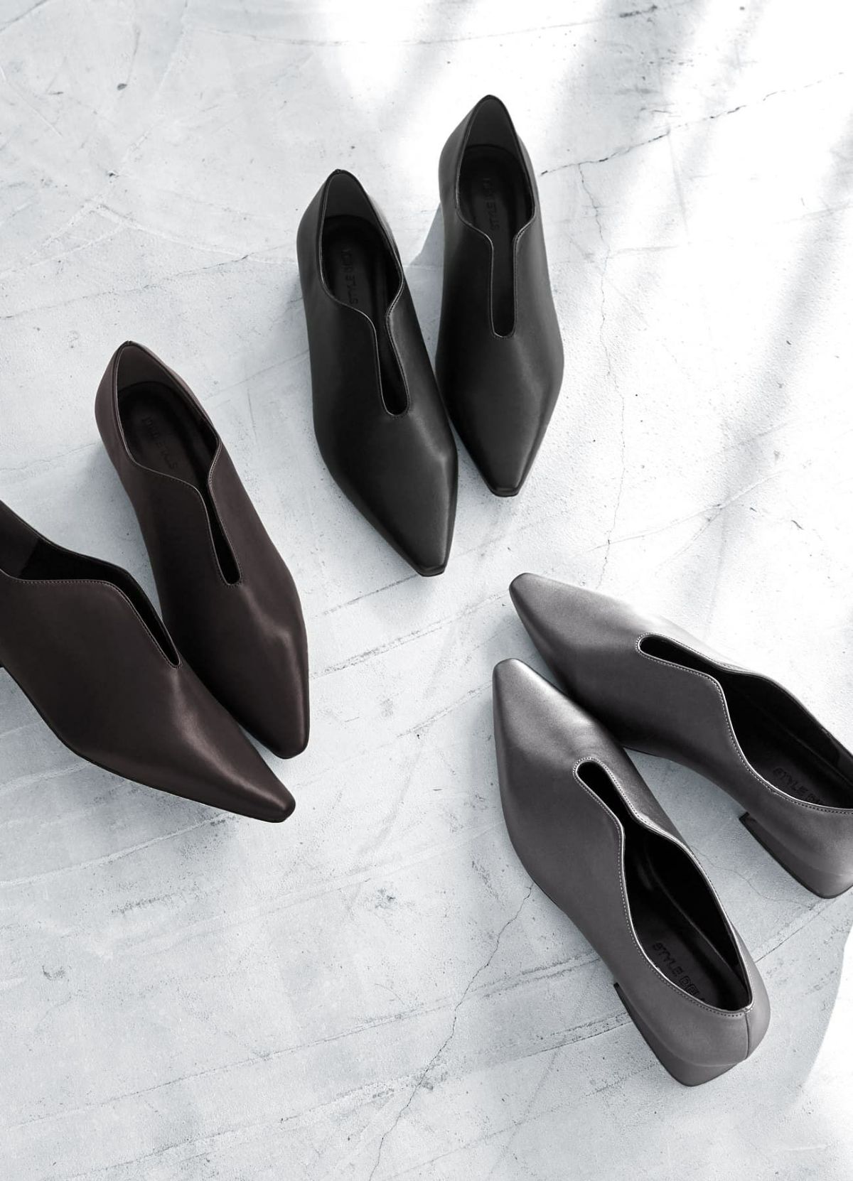 フロントスリットシューズ